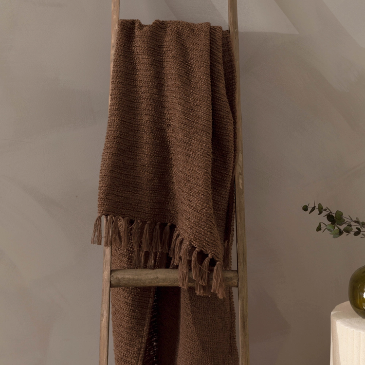 Throws & Blankets