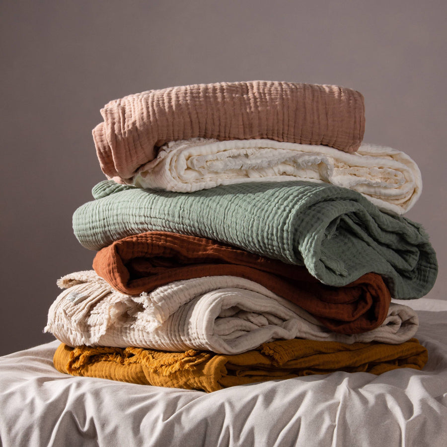 Lark Muslin Cotton Throw Pink Clay: Pink Clay / 130 x 180cm